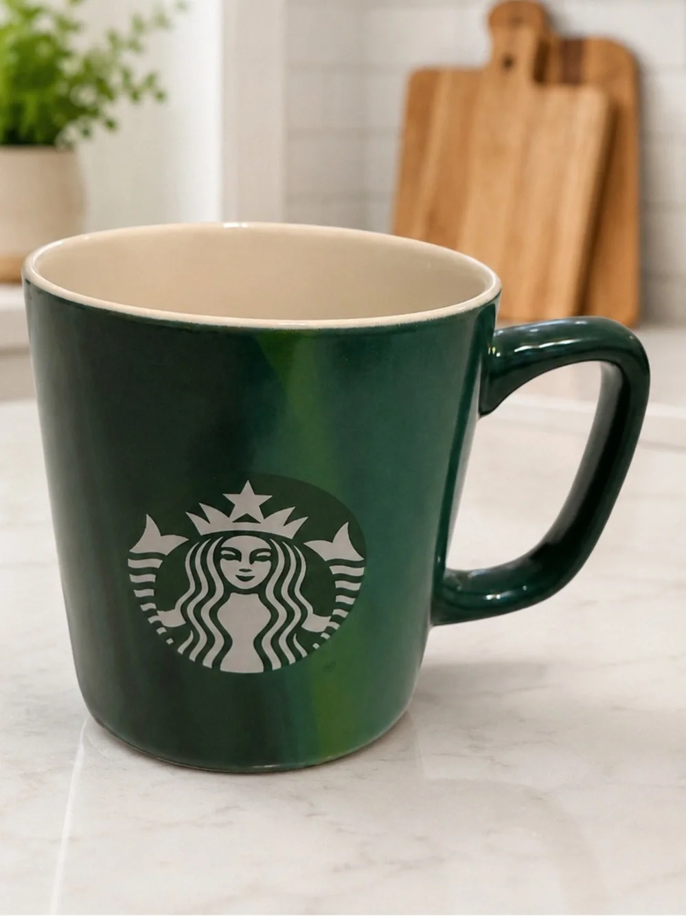 Starbucks 2022 Green and White Ceramic Coffee Mug 15 Oz White Logo EUC